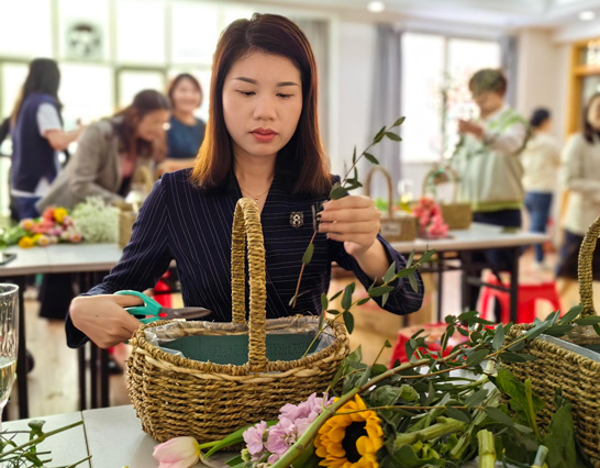 女神節(jié)里笑容翻飛，歡樂不退