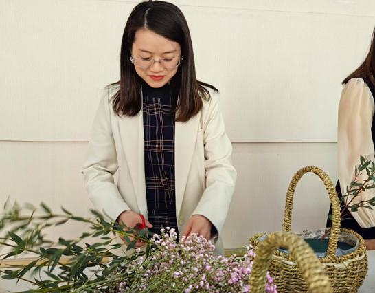 女神節(jié)里笑容翻飛，歡樂不退